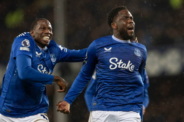 两位教练在 两位教练在